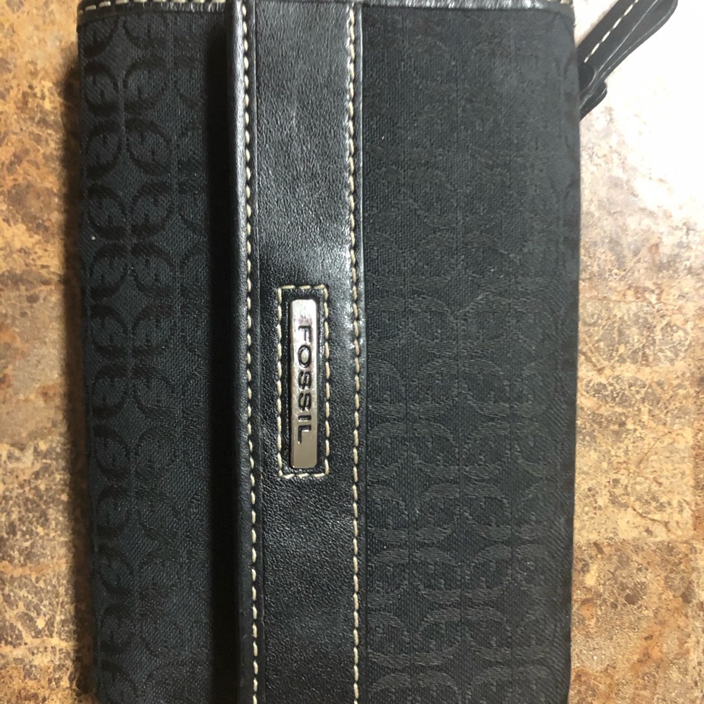 Fossil wallet